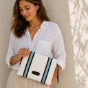 Cartera de mano de tela con asa de piel - Purahechura