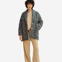 Abrigo azul y marrón