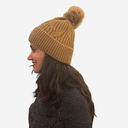 Gorro marrón pompón