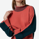 Jersey bicolor con cuello perkins