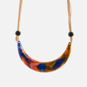 Collar curvo