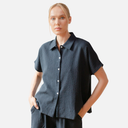 Blusa fluida textura azul marino - PAN
