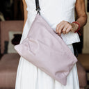 Bolso de piel tipo clutch grande asimétrico - Nothink