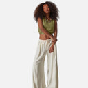 Top de lino natural con fruncido - DS Collection