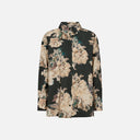 Camisa floral Freequent de mujer con fondo verde oscuro y flores beige vista frontal