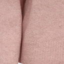 Detalle del tejido de punto del jersey rosa empolvado Freequent