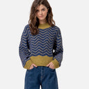 Jersey de punto Surkana con cuello perkins y dibujo de ondas en color azul y verde