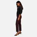Vista lateral del pantalón recto de cuadros Jarman para mujer con bajo vuelto.